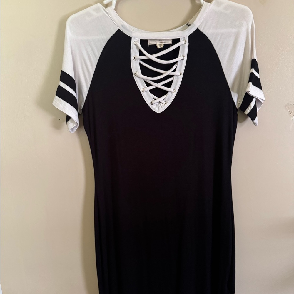 Stylish Black and White Lace-Up Dress